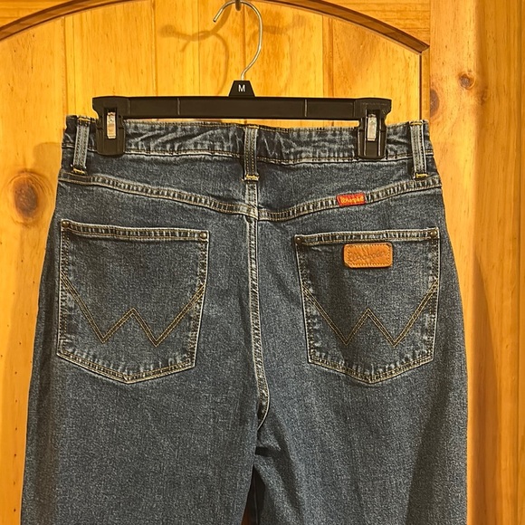 Wrangler Classic Blue Denim Jeans - Picture 1 of 5
